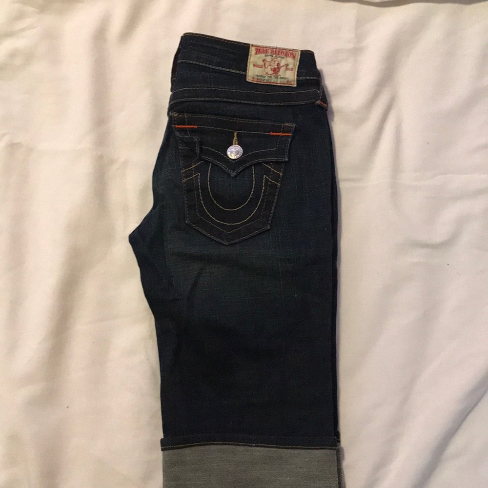 Gently Used True Religion Cuff Shorts size 26